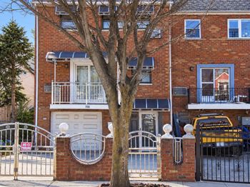 1792 Lacombe Avenue