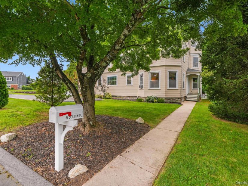 8 Bolton Place, Port Chester NY 10573