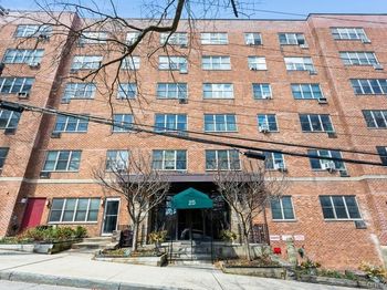 25 Franklin Avenue