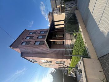 63 Crescent Place