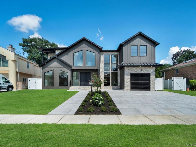 1931 Stratford Drive, Westbury NY 11590