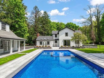 75 Centerport Road