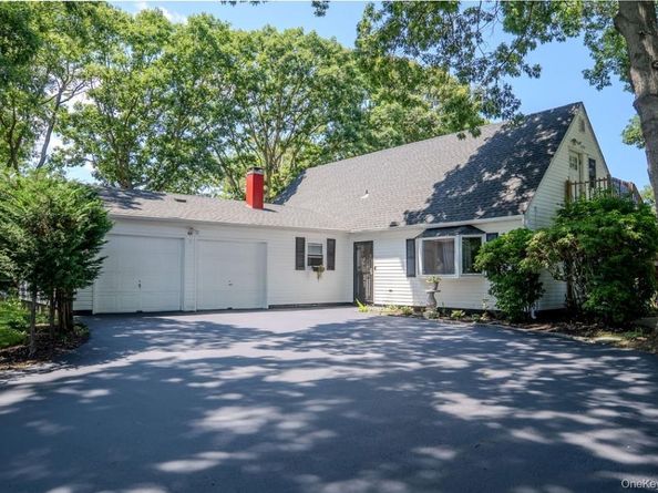 41 Fig Street, Central Islip NY 11722