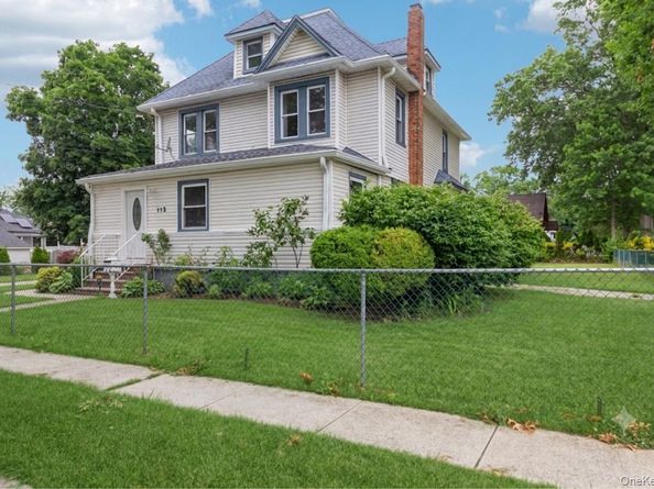 112 Woods Avenue, Roosevelt NY 11575