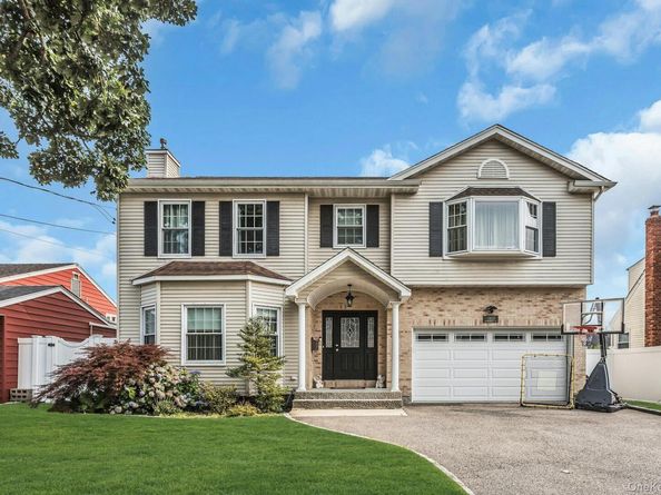 2800 Janet Avenue, North Bellmore NY 11710