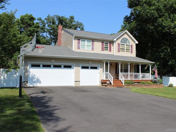3 Lonscreek Place, Mastic Beach NY 11951