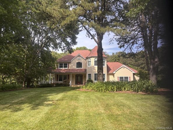 216 Landing Lane, Baiting Hollow NY 11933