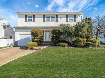 2415 Babylon Turnpike