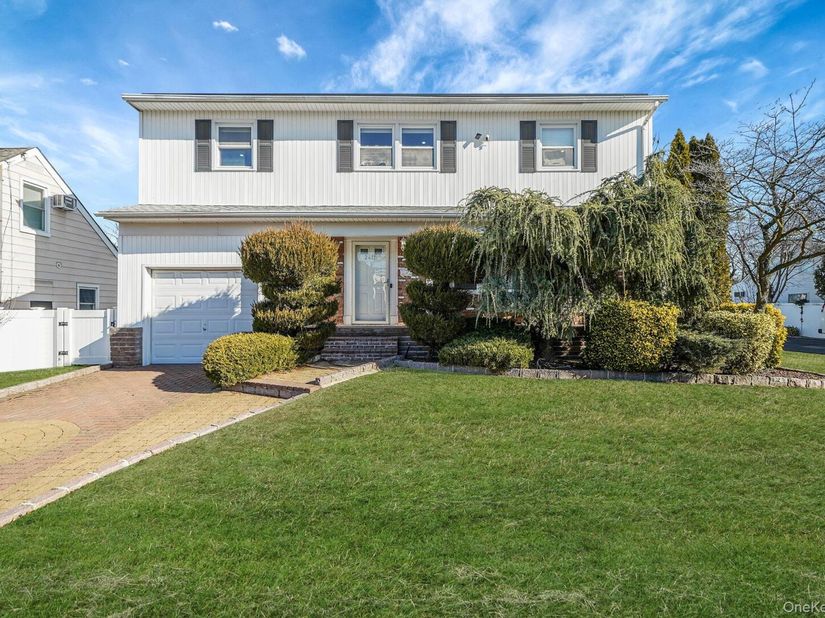 2415 Babylon Turnpike, Merrick NY 11566
