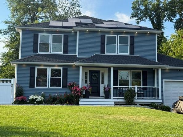 68 Jefferson Avenue, Wyandanch NY 11798