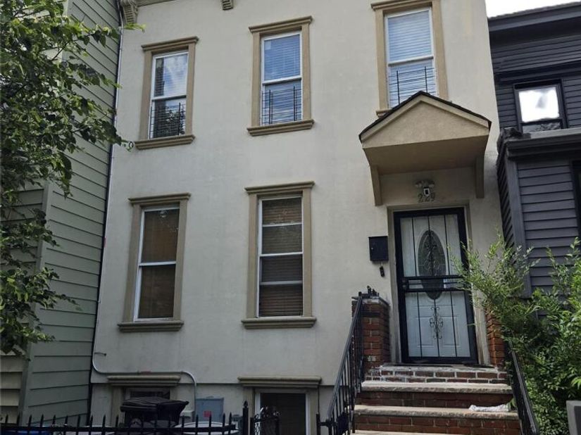 229 Macdougal Street, Brooklyn NY 11233