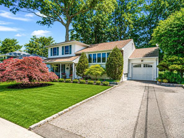 15 Wood Drive, Oyster Bay NY 11771