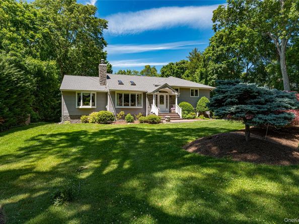 3 Hunter Court, Dix Hills NY 11746