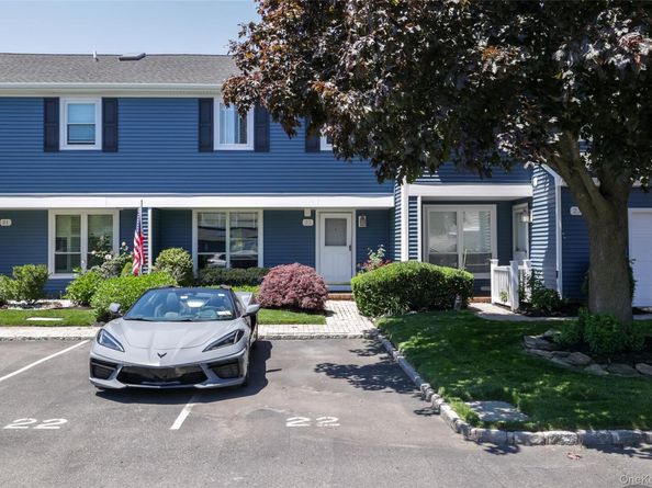 100 Baker Court 22, Island Park NY 11558