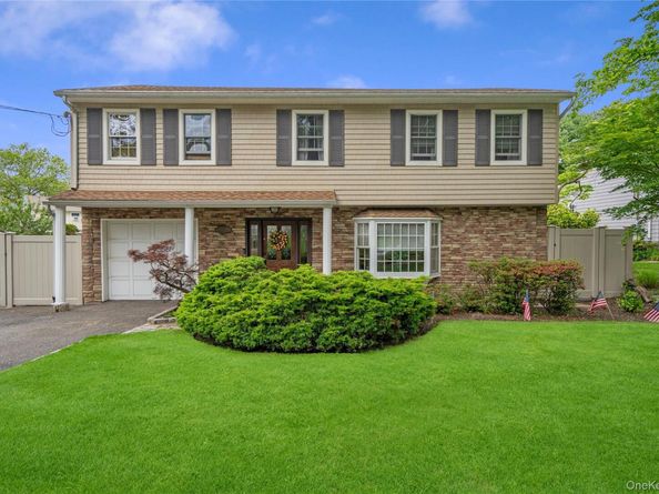 11 Edison Drive, Huntington Station NY 11746
