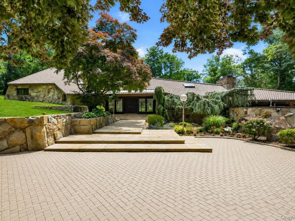 17 Forest Drive, Sands Point NY 11050