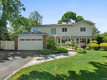 24 Holly Lane