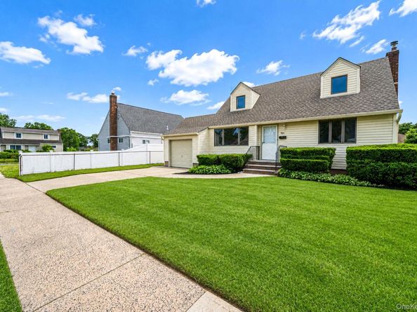 986 Cayuga Road, West Hempstead NY 11552