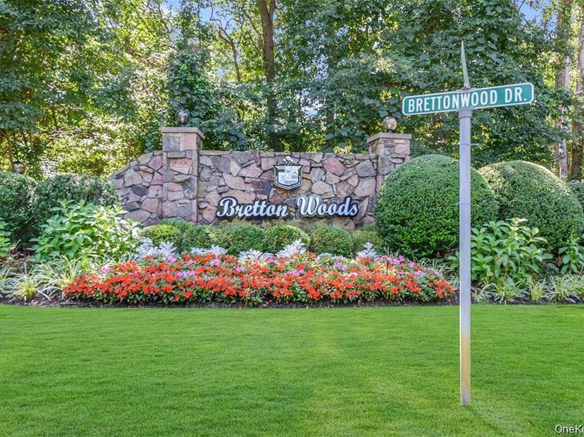 855 Skyline Drive, Coram NY 11727