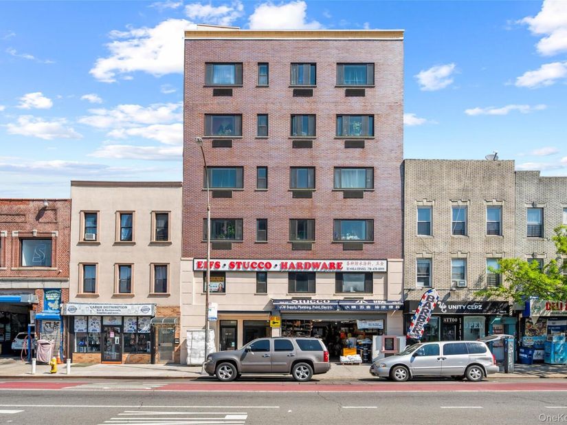 10607 Northern Boulevard 2A, Corona NY 11368