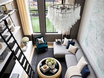 421 HUDSON Street