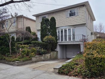 57-18 hewlett Street