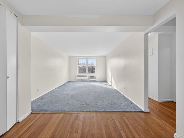 66-10 Thornton Place 4C, Rego Park NY 11374