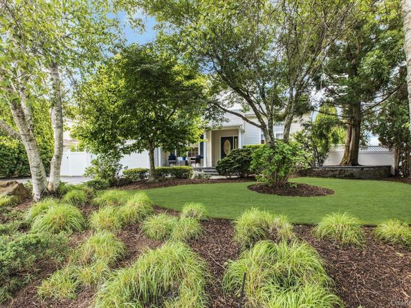 10 Shady View Crossing, Manorville NY 11949