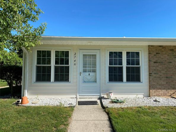 274 Berwick Court A, Ridge NY 11961