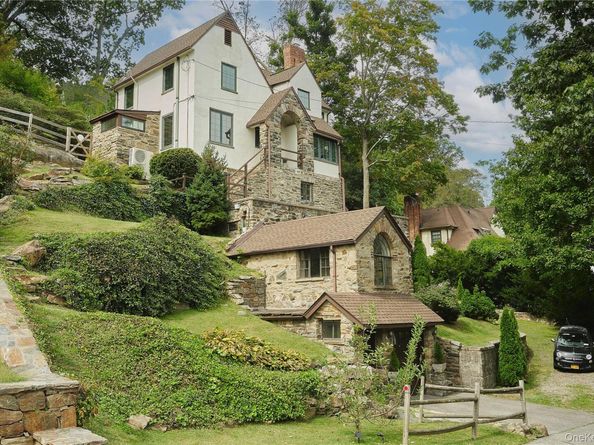 7 Avondale Road, Yonkers NY 10710