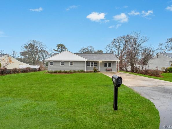 16 Columbus Avenue, Brentwood NY 11717