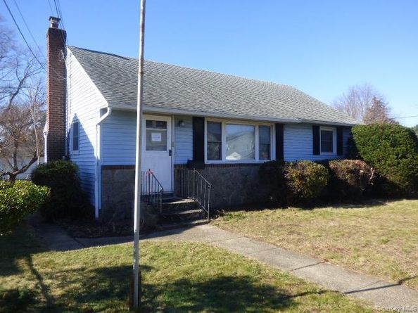 35 Gardner Avenue, Hicksville NY 11801