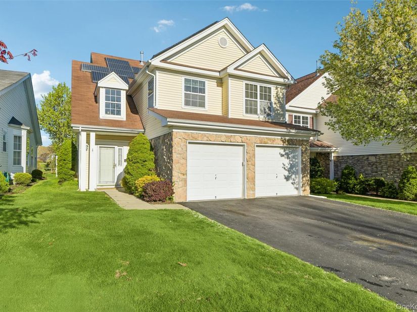 14 Julia Circle 14, Middle Island NY 11953