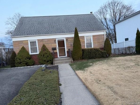 5 Totten Street, Bethpage NY 11714