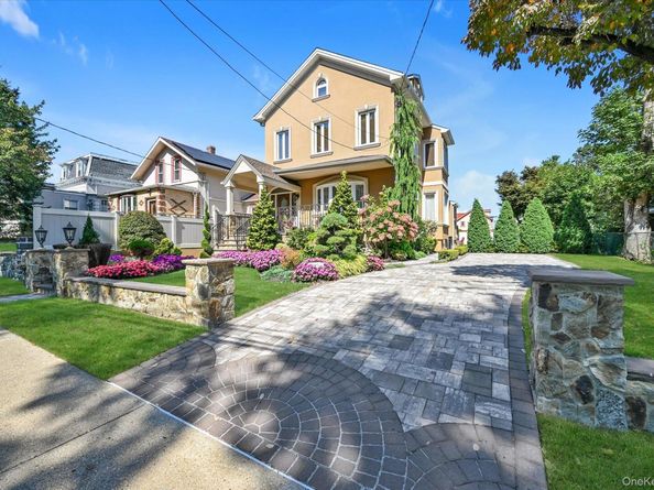 14915 11th Avenue, Whitestone NY 11357