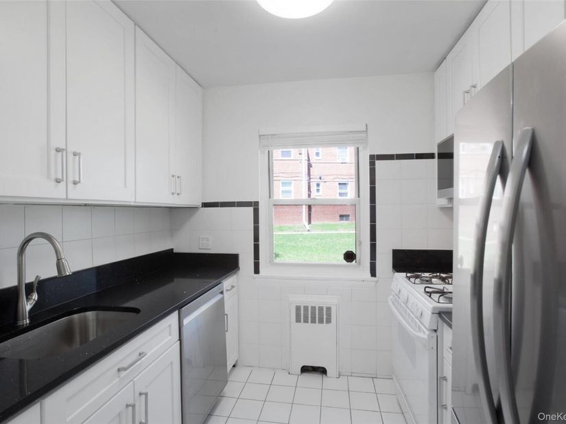 196-35 Dunton Ave Hollis 1, Hollis NY 11423