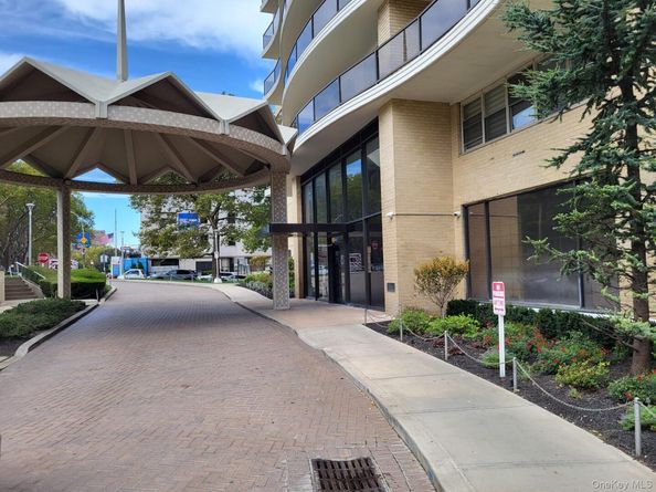 10210 66th Road 25A, Forest Hills NY 11375
