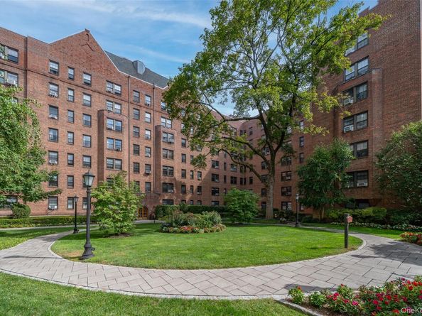 180 Garth Road 5F, Scarsdale NY 10583