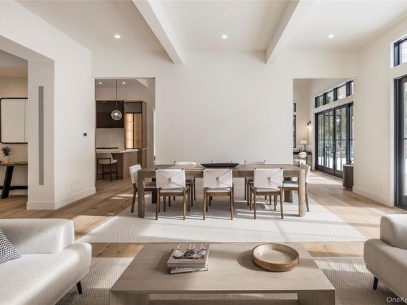 33 Harbor View Drive, East Hampton NY 11937