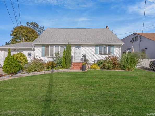 350 52nd Street, Lindenhurst NY 11757