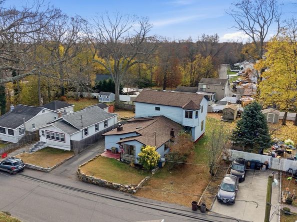 56 Eastview Road, Ronkonkoma NY 11779