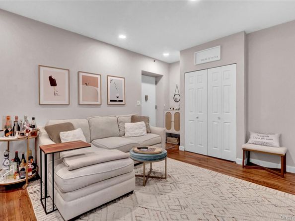 25 W Broadway 110, Long Beach NY 11561