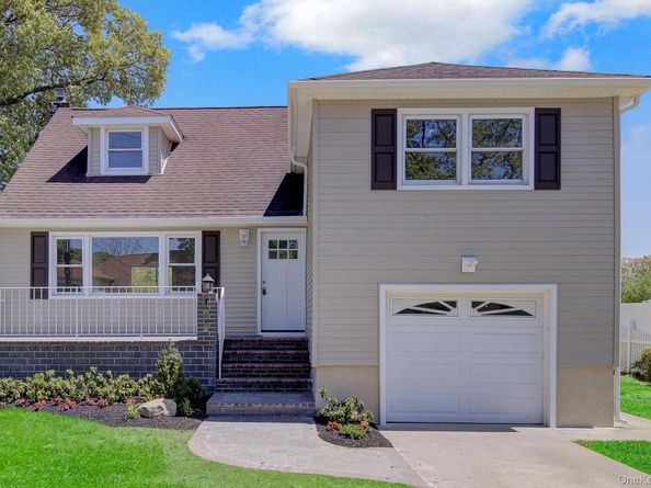 102 Hausch Boulevard, Roosevelt NY 11575