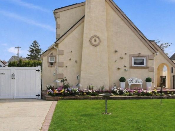 768 Edward Street, North Baldwin NY 11510