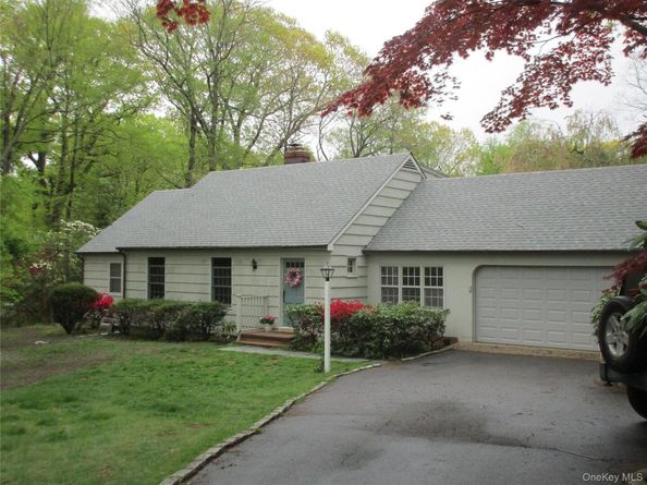 16 Brian Court, Northport NY 11768