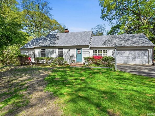16 Brian Court, Northport NY 11768