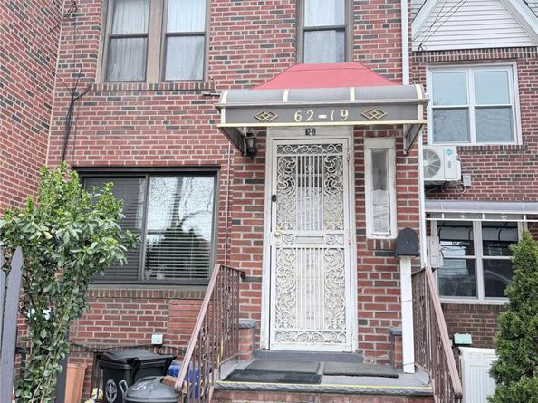 62-19 Dry Harbor Road, Middle Village NY 11379