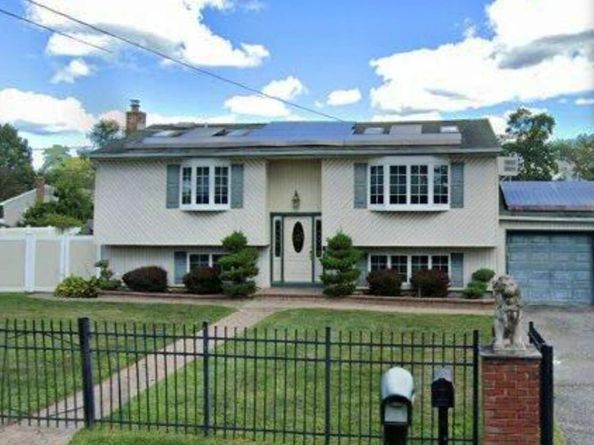 87 S 30th Street, West Babylon NY 11798