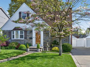 938 Van Buren Avenue