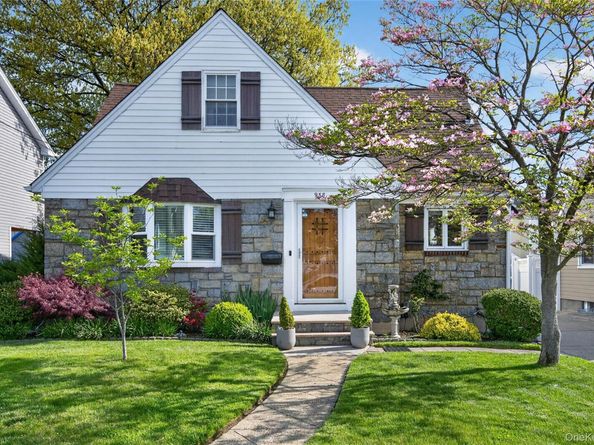 938 Van Buren Avenue, Franklin Square NY 11010